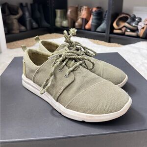 Tom’s Del Rey Size 6.5 Women’s Green